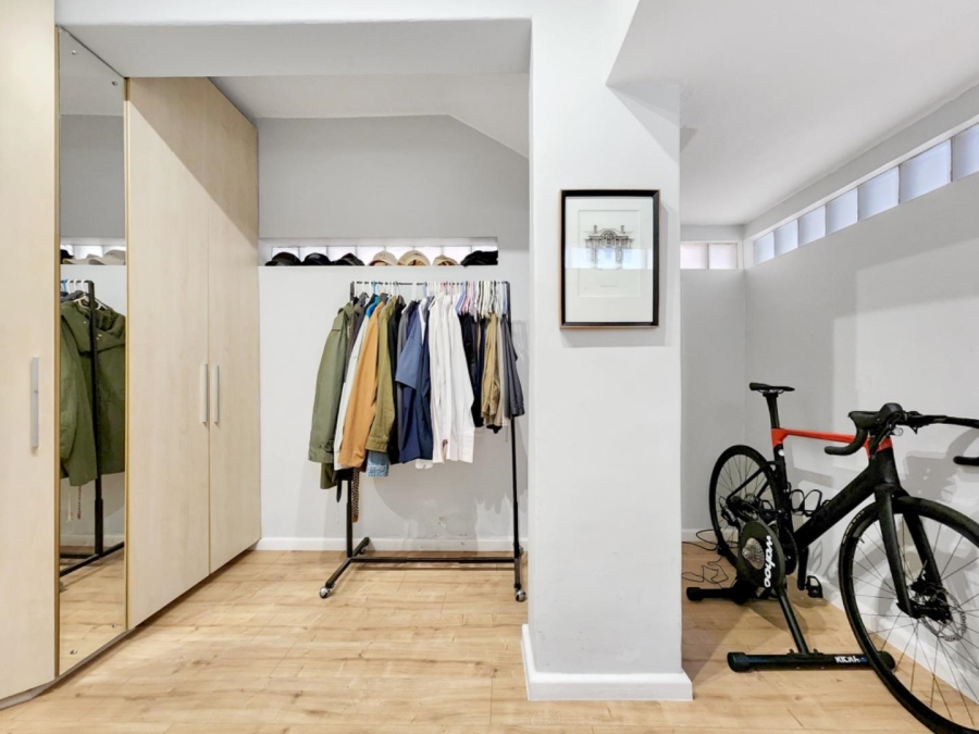 2 Bedroom Property for Sale in Sea Point Western Cape